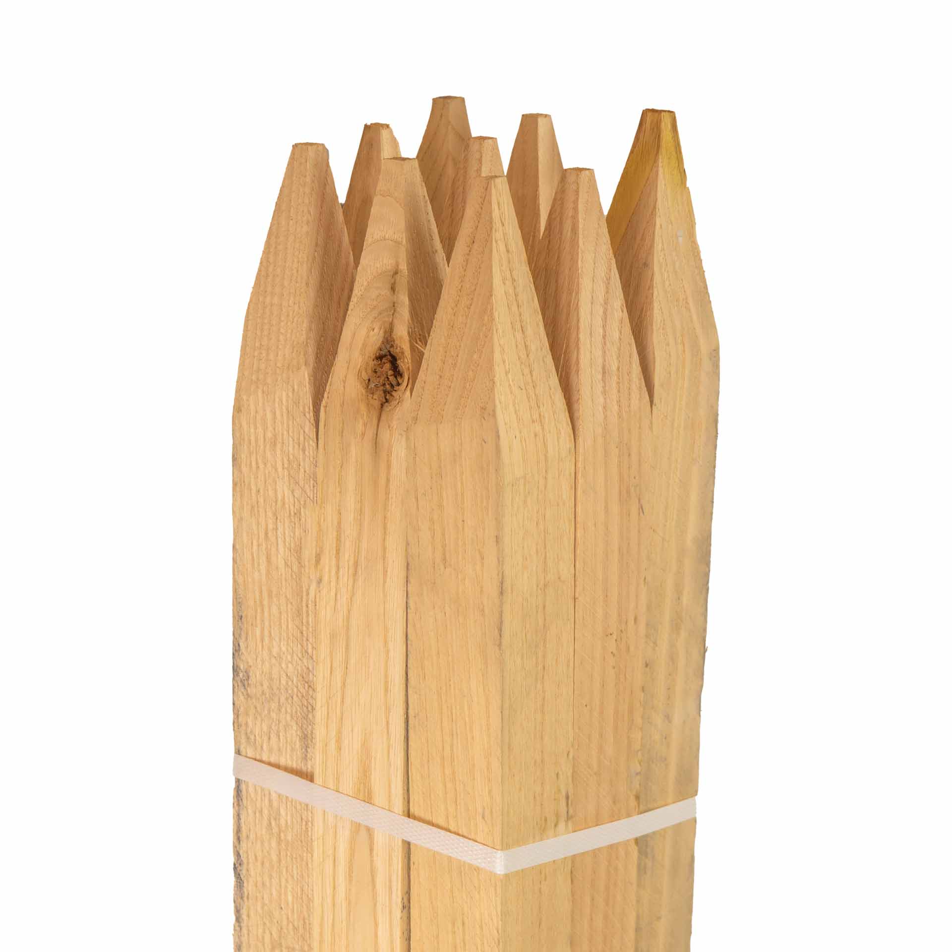 9 stuks. Markeringspalen/trellis/omheiningspalen van kastanjehout, hoogte 120 cm, doorsnede 4 x 4 cm